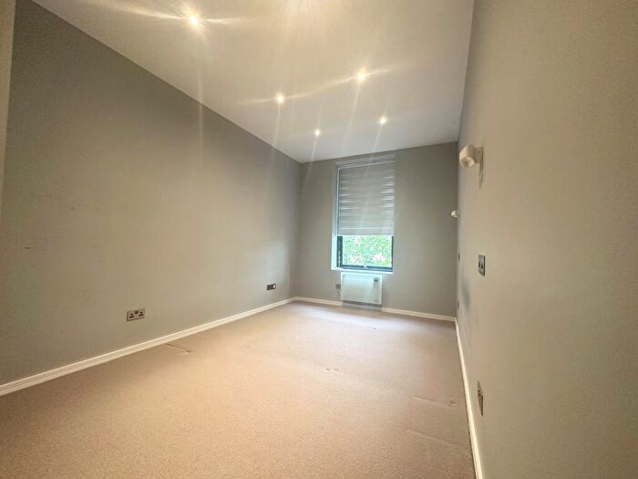 1 Bedroom Flat To Rent In Forth House, Brants Bridge, Bracknell, RG12