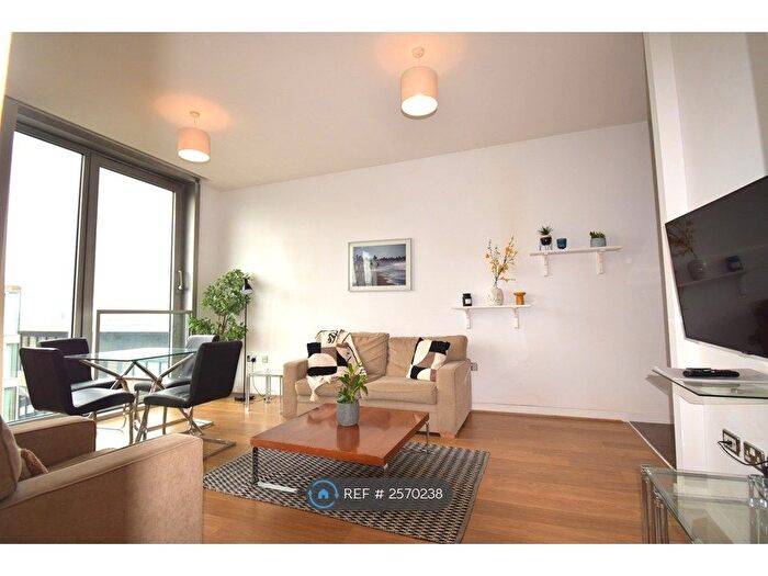 1 Bedroom Flat To Rent In Brooklyn House, Milton Keynes, MK9