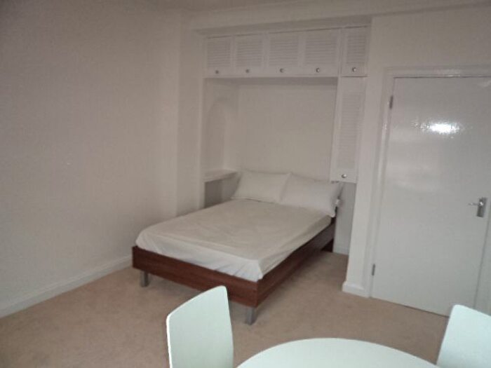 Studio To Rent In Petty France, Westminster, London, SW1H