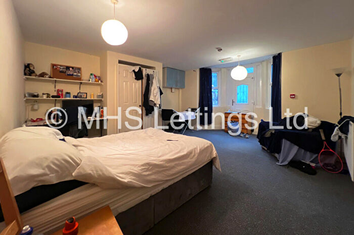 8 Bedroom Terraced House To Rent In Hyde Park Road, Leeds, LS6
