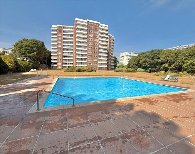 2 Bedroom Flat For Sale In Manor Road, Bournemouth, Dorset, BH1