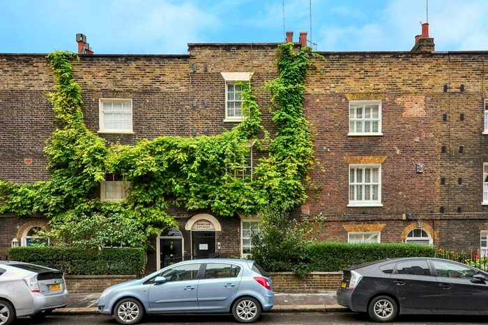 2 Bedroom Property To Rent In Ebury Bridge Road, Belgravia, London, SW1W