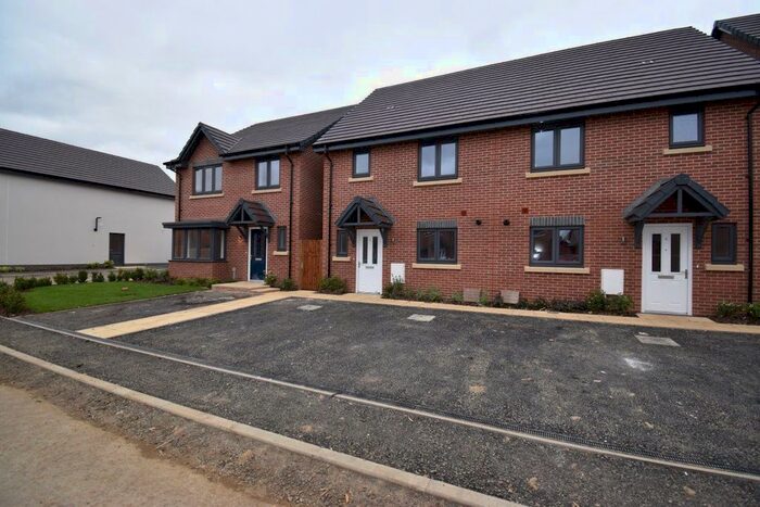 3 Bedroom Property To Rent In Pinkney Close, Daventry NN11