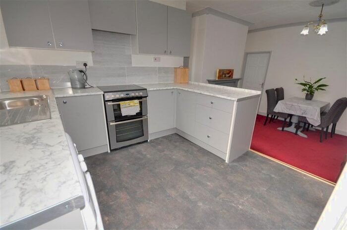 2 Bedroom Terraced House To Rent In Crag Mount, Pontefract, WF8