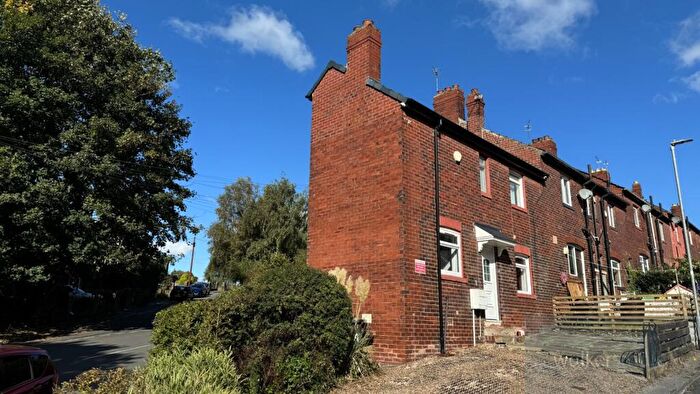 3 Bedroom End Of Terrace House For Sale In Vesper Road, Kirkstall Border, Leeds, West Yorkshire, LS5