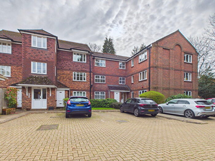 1 Bedroom Flat For Sale In Greenacres, North Parade, Horsham, West Sussex., RH12