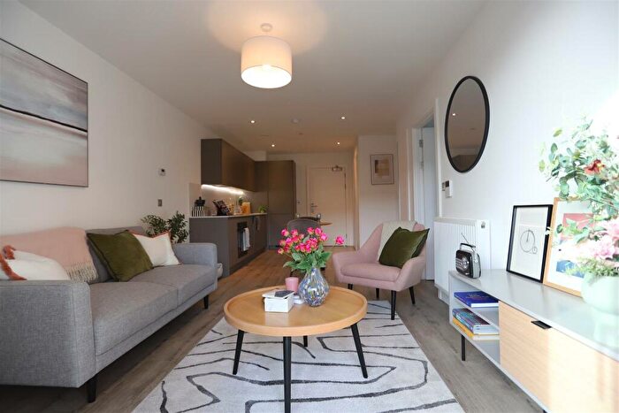 1 Bedroom Apartment To Rent In Lockside Lane, M5