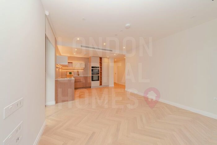 2 Bedroom Flat To Rent In Hampton House, Michael Road, London, SW6