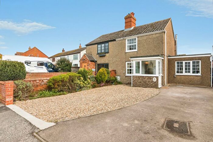 3 Bedroom Semi Detached House For Sale In The Street, Blundeston, Lowestoft, NR32