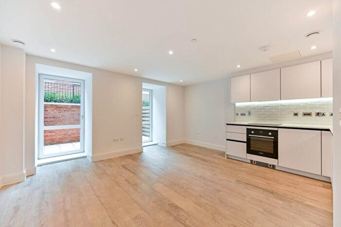 1 Bedroom Flat To Rent In Horlicks Quarter, Slough, SL1