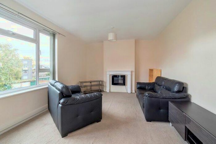 2 Bedroom Flat To Rent In Del Pyke, York YO31