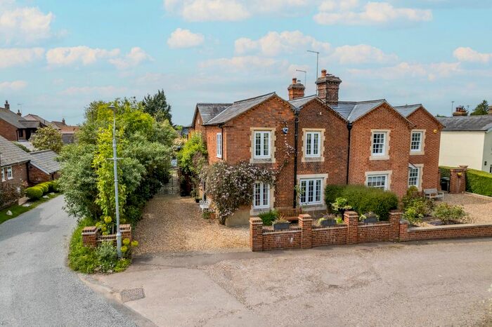 3 Bedroom Semi-Detached House For Sale In Gustard Wood, Wheathampstead, St. Albans, Hertfordshire, AL4