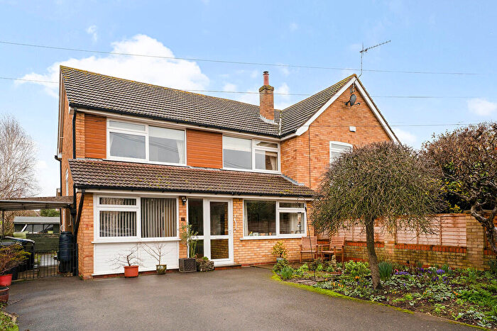 3 Bedroom Semi Detached House For Sale In Stratford-upon-Avon, CV37
