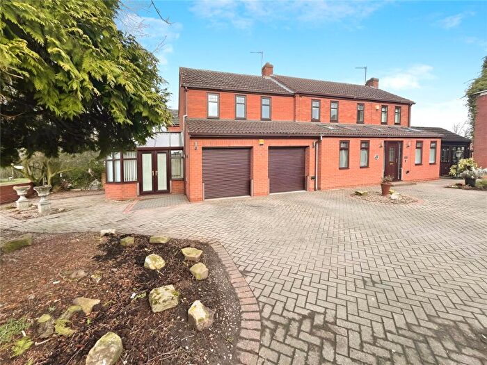 5 Bedroom Detached House For Sale In Grosvenor Court, Fishlake, Doncaster, South Yorkshire, DN7