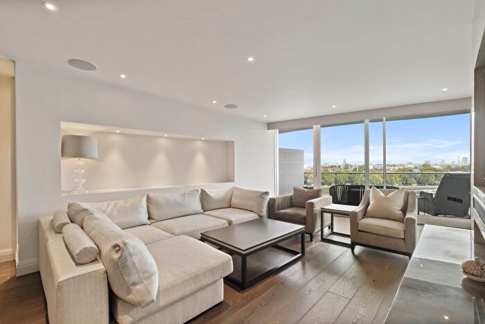 3 Bedroom Flat To Rent In Albion Riverside, Battersea, SW11