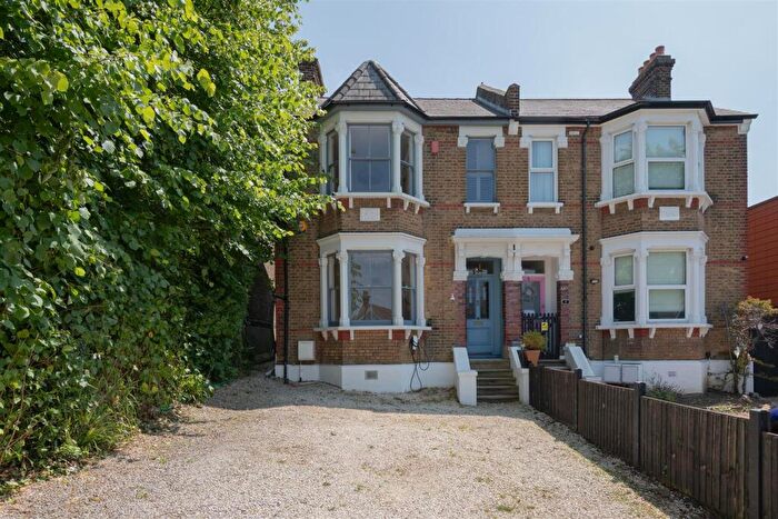 4 Bedroom Semi Detached House For Sale In Castle Avenue, Highams Park, E4