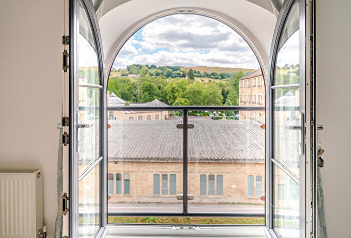 2 Bedroom Apartment For Sale In Greenaways, Ebley, Stroud, Gloucestershire, GL5