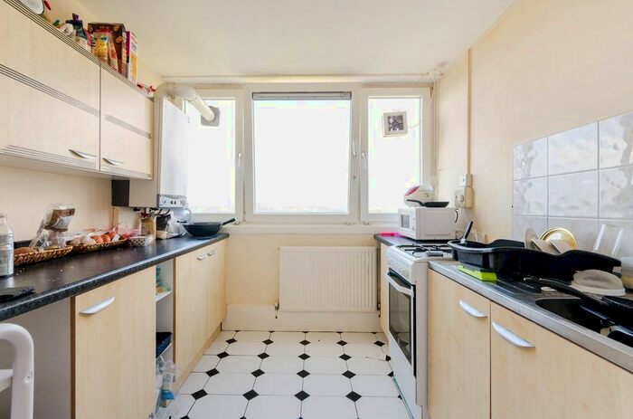 2 Bedroom Flat To Rent In St Peters Road, Kingston, Kingston Upon Thames, KT1