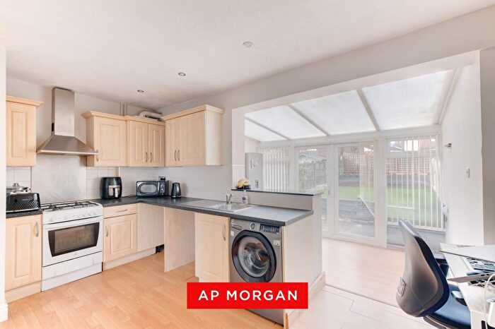 3 Bedroom Terraced House For Sale In Ringswood Road, Solihull, West Midlands, B92