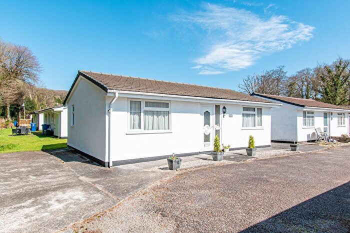 2 Bedroom Detached Bungalow For Sale In Rosecraddoc, Liskeard, PL14