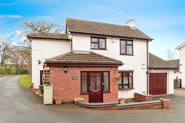4 Bedroom Cottage For Sale In Canal Side, Barlaston, Stoke-On-Trent, Staffordshire, ST12