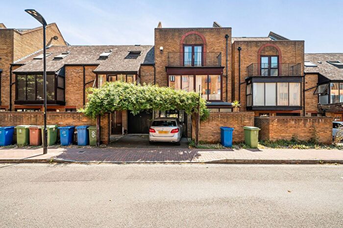 5 Bedroom End Of Terrace House For Sale In Rotherhithe Street, London, SE16