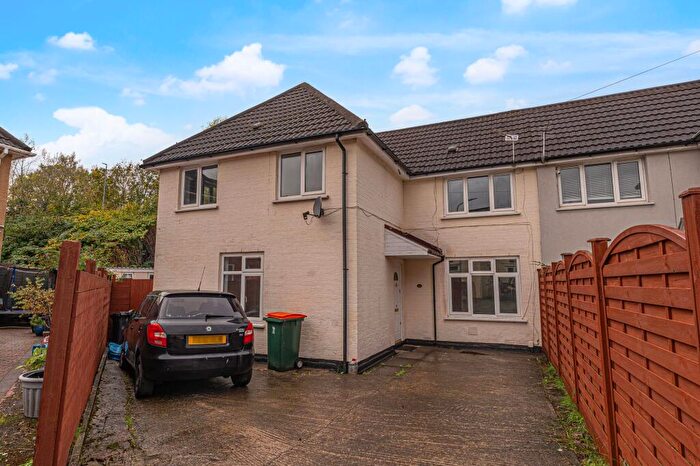 3 Bedroom Semi Detached House For Sale In Palm Square, Newport, NP19