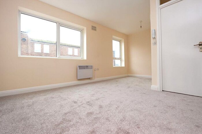 Studio To Rent In *** All Bills Are Included *** Flat In Erith, DA18