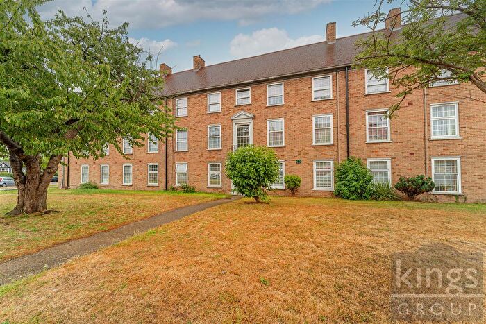 2 Bedroom Flat For Sale In Manor Court, Enfield, EN1