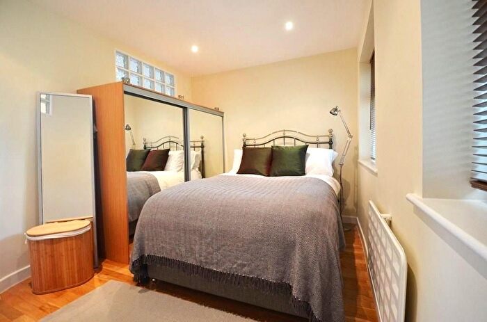 1 Bedroom Flat To Rent In Heatherden House, Iver, Buckinghamshire, SL0
