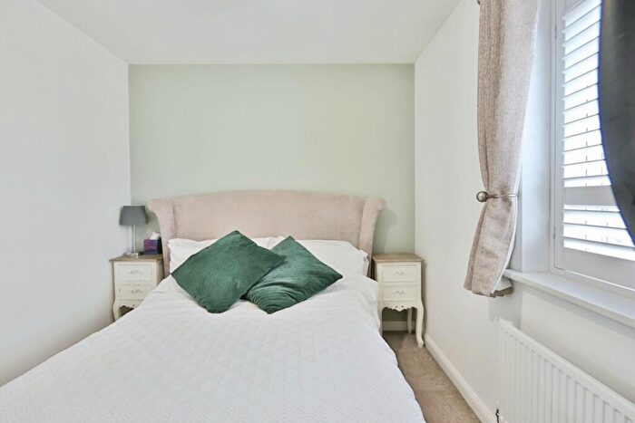 2 Bedroom Terraced House For Sale In Richmond Lane, Kingswood, HU7