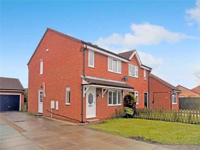 3 Bedroom Semi-Detached House To Rent In Rishworth Grove, York, YO30