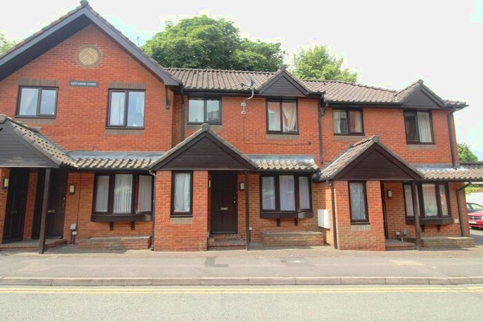 1 Bedroom Flat To Rent In Church Street, Reading, RG1