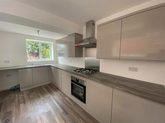 3 Bedroom Detached House To Rent In Highfield Road, Littleover, Derby DE23