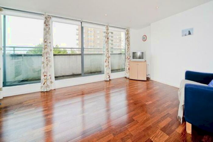 2 Bedroom Flat To Rent In Mildmay Park, Islington, London, N1