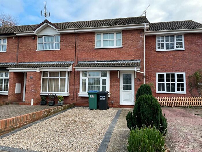 2 Bedroom Terraced House To Rent In Eagles Chase, Littlehampton, BN17