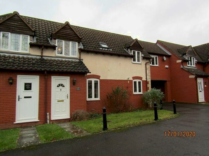 2 Bedroom Semi-Detached House To Rent In The Highgrove, GL52