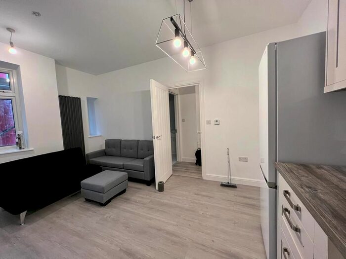 4 Bedroom Flat To Rent In Sudbourne Road, Brixton, London SW2