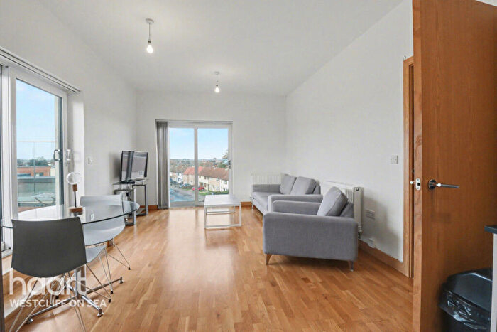 2 Bedroom Apartment For Sale In Sutton Road, Southend-On-Sea, SS2