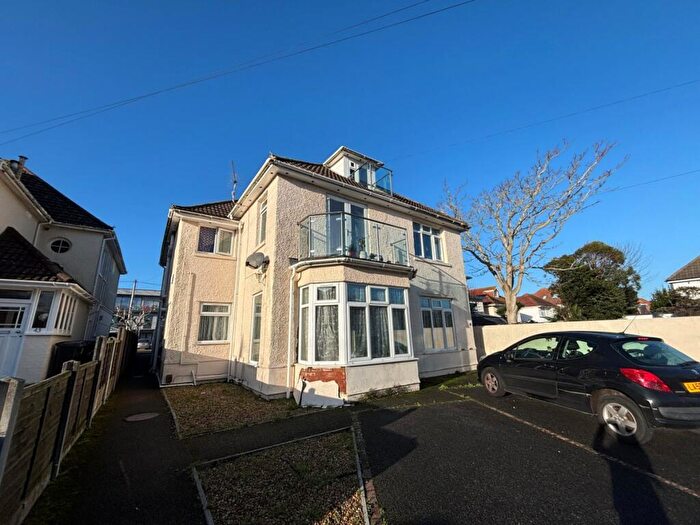 2 Bedroom Flat To Rent In Stourcliffe Avenue, Southbourne, BH6