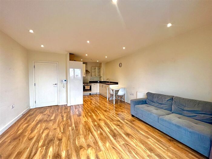 1 Bedroom Flat To Rent In Imperial Drive, North Harrow, Harrow, HA2