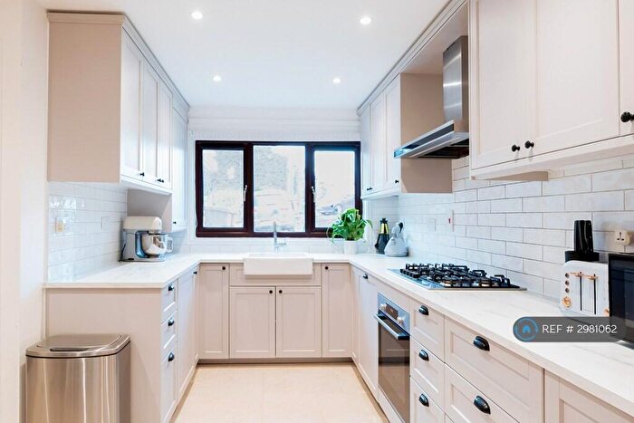 3 Bedroom Terraced House To Rent In Kimptons Mead, Potters Bar, EN6