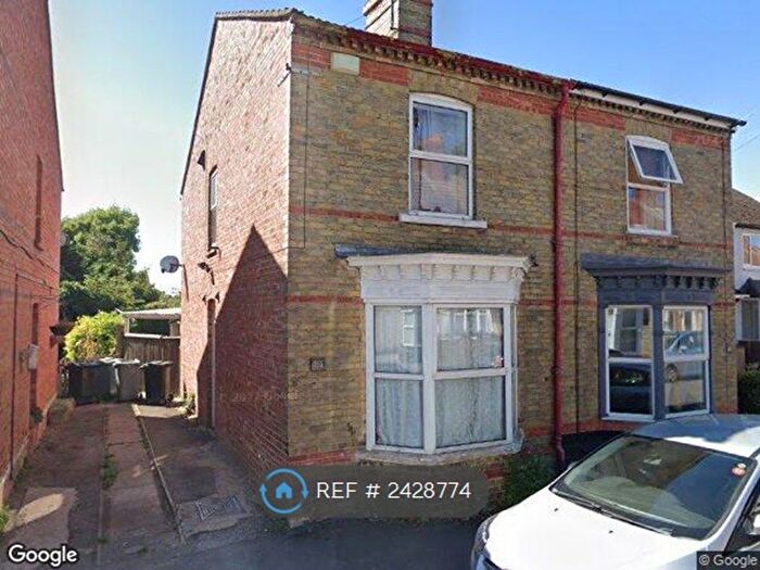 2 Bedroom Semi-Detached House To Rent In Gladstone Street, Bourne, PE10
