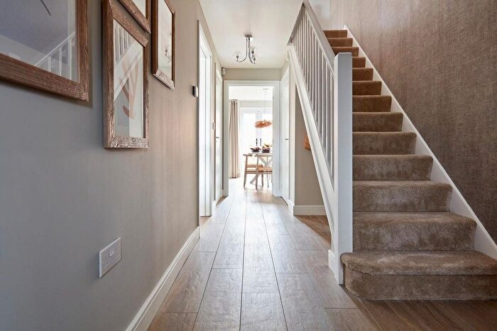 4 Bedroom Semi-Detached House For Sale In Broken Stone Road, Blackburn, BB3