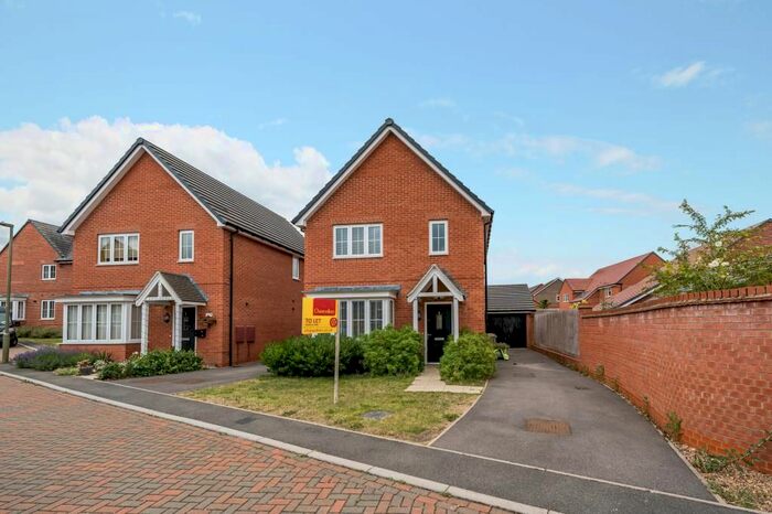 3 Bedroom Detached House To Rent In Offa Place, Thame, OX9