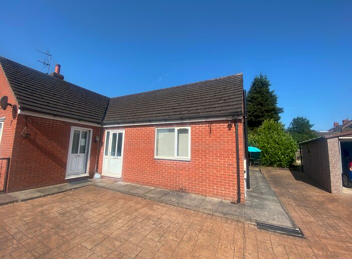 Studio To Rent In Somercotes Hill, Somercotes, DE55