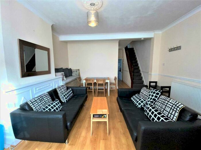 4 Bedroom Terraced House To Rent In Beaconsfield Road, Canterbury, CT2