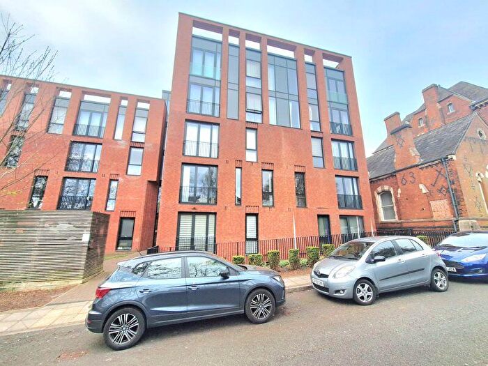 2 Bedroom Flat For Sale In The Sutton, King Edwards Square, Sutton Coldfield, B73