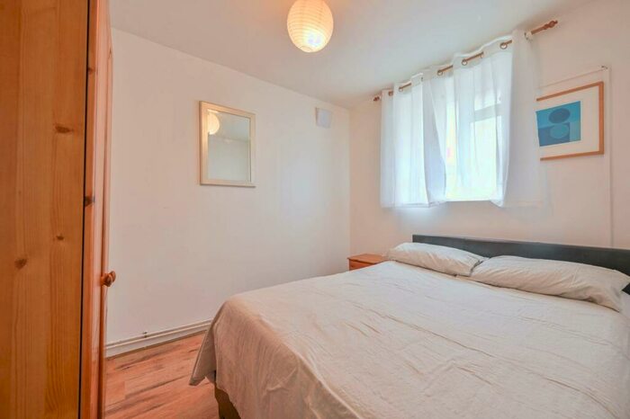 2 Bedroom Flat To Rent In Laud Street, Kennington, London, SE11