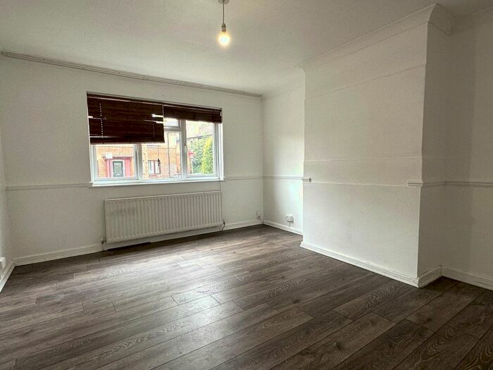 2 Bedroom Maisonette To Rent In Adley Street, London, E5